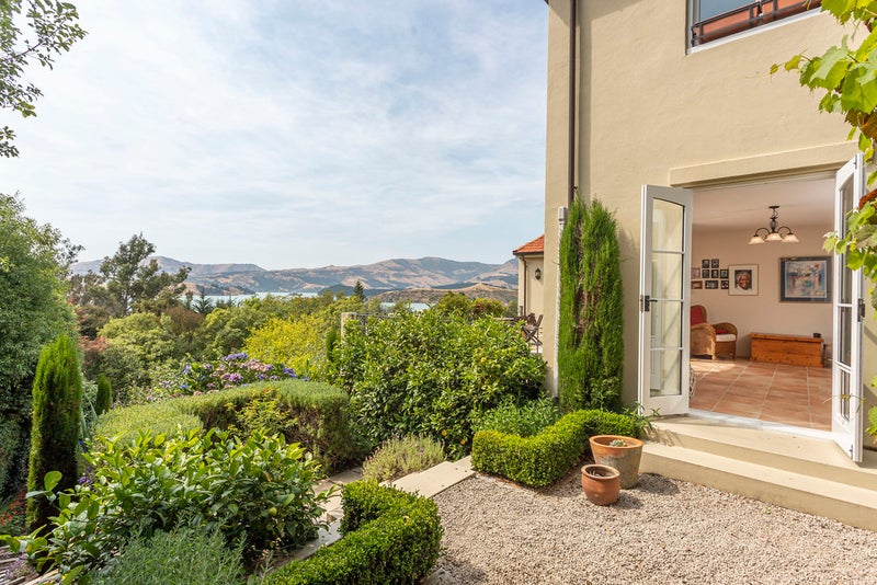 6 Main Road, Lyttelton - Carousel 2