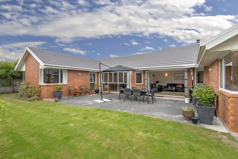 7 Cordyline Place, Waimairi Beach, Christchurch - Carousel 1