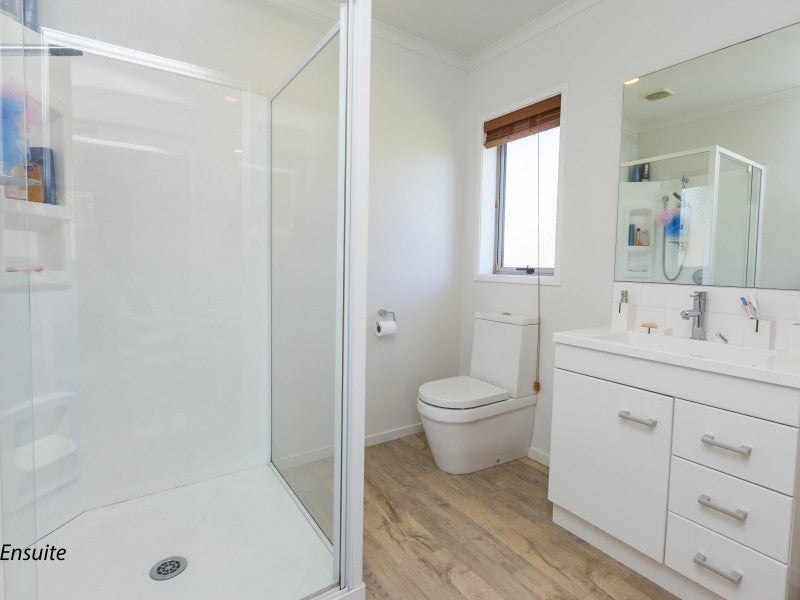 22 Sunstone Crescent, Brown Owl, Upper Hutt - Carousel 24