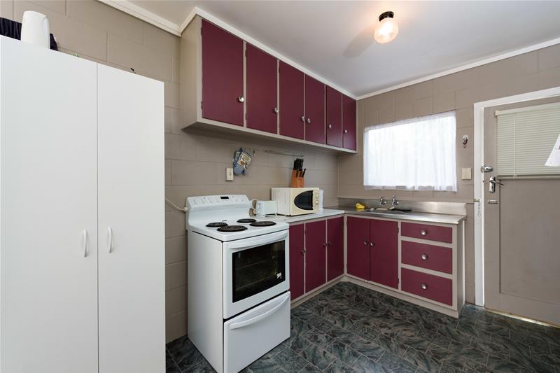 11 Winiata Street, Brookfield, Tauranga - Carousel 2