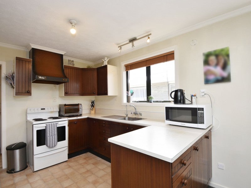 24 Orwell Crescent, Newfield, Invercargill - Carousel 2