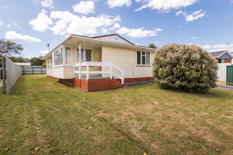 10 Monowai Place, Westbrook, Palmerston North - Carousel 1