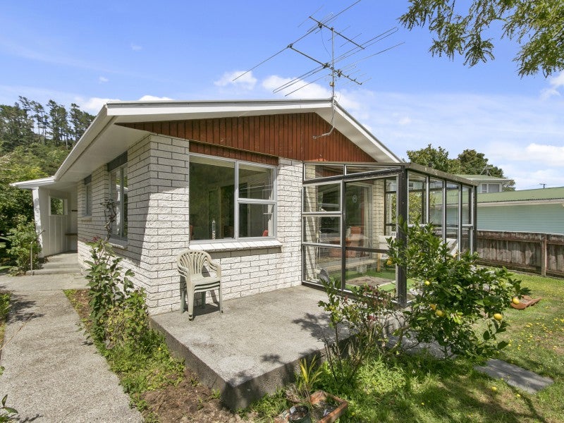 105A Hine Road, Wainuiomata, Lower Hutt - Carousel 20