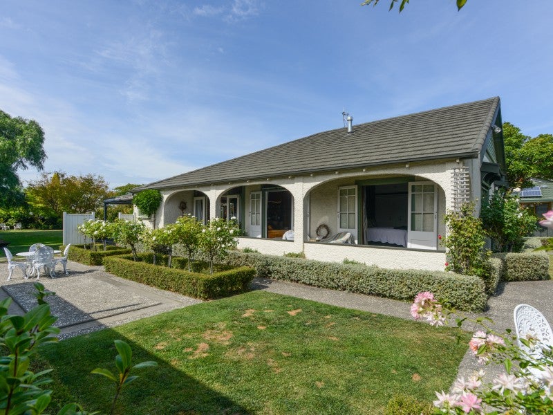 204 Davis Street, Saint Leonards, Hastings - Carousel 1