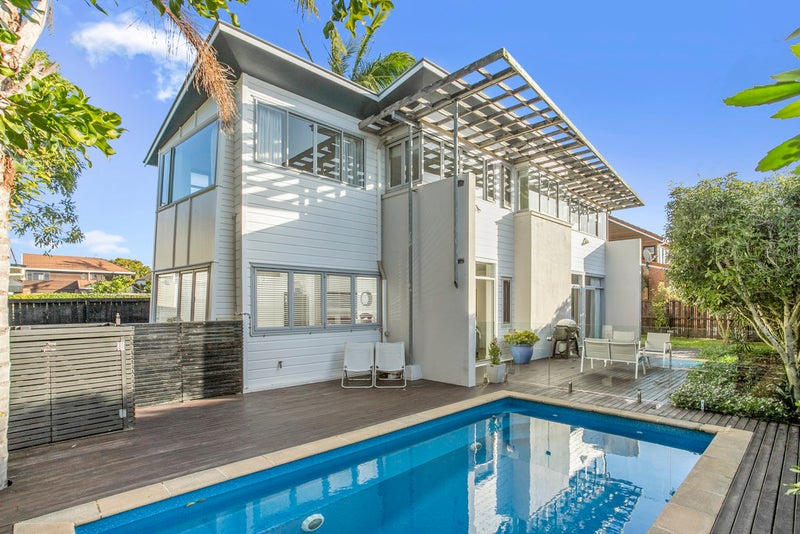 396 Point Chevalier Road, Point Chevalier, Auckland - Carousel 1