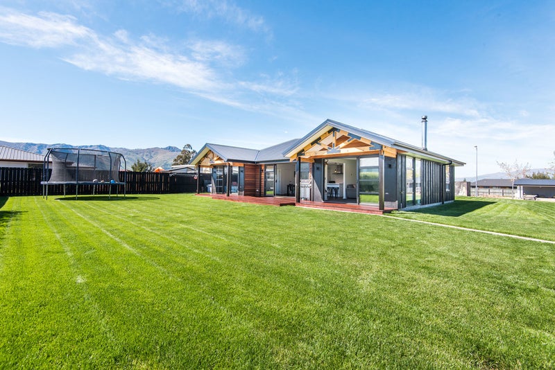 4 Paradise Place, Wanaka - Carousel 22