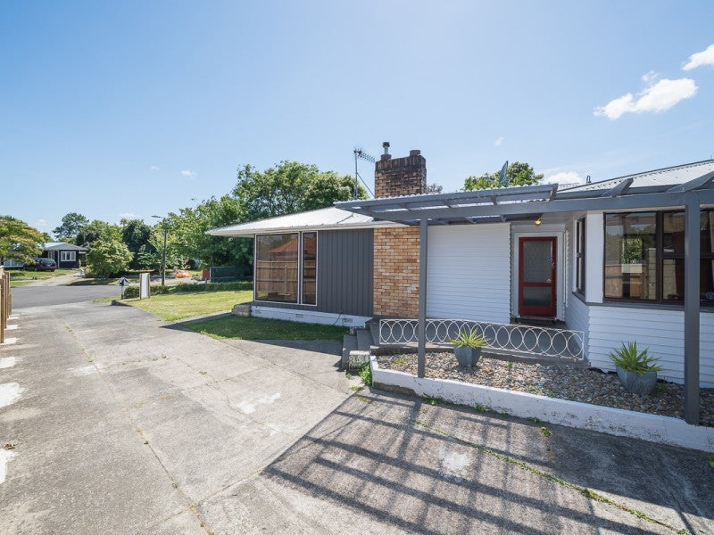 6 Appleby Place, Awapuni, Palmerston North - Carousel 2