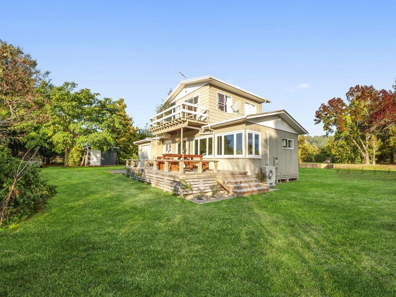 21 Ogilvie Road, Kinloch, Taupō - Carousel 14