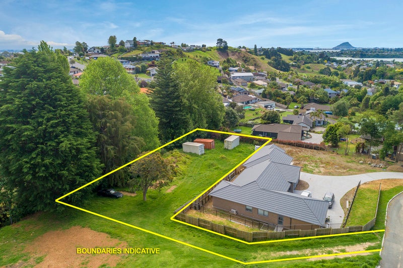 4 Langdon Way, Welcome Bay, Tauranga - Carousel 1