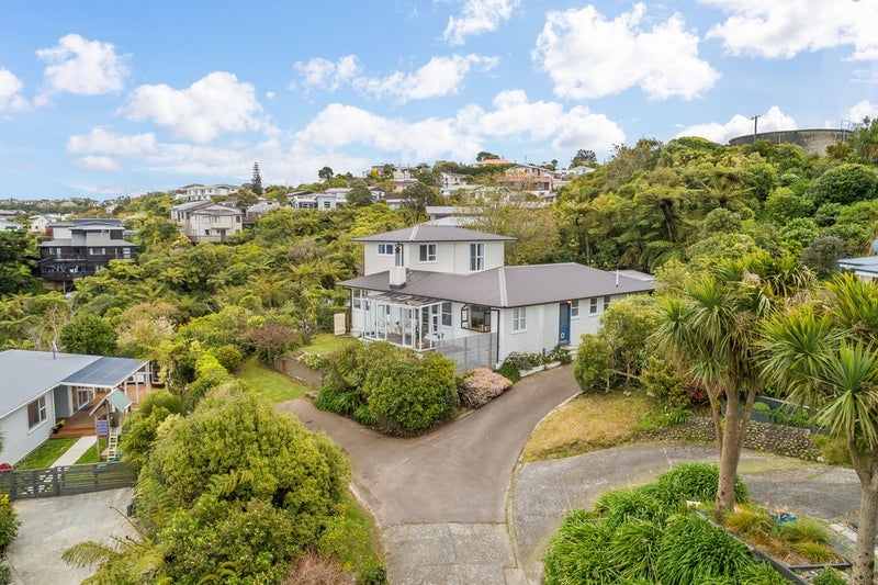 125 Normandale Road, Normandale, Lower Hutt - Carousel 1