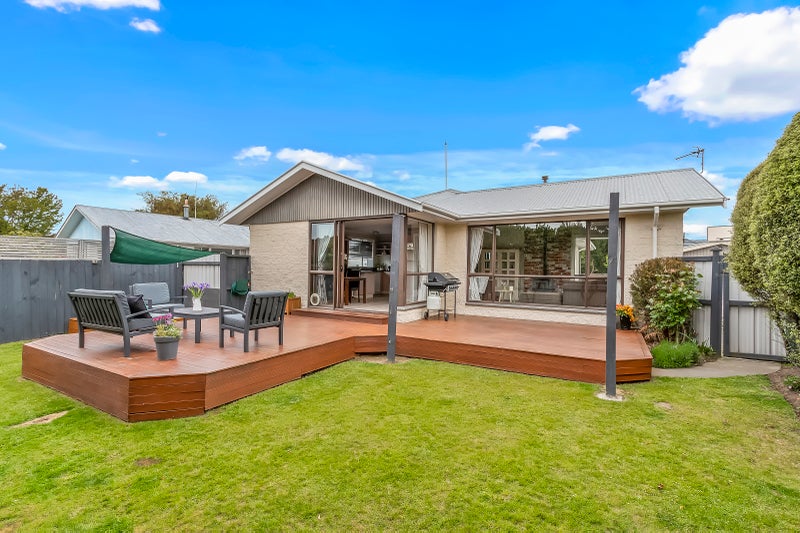 47 Kathleen Crescent, Hornby, Christchurch - Carousel 1