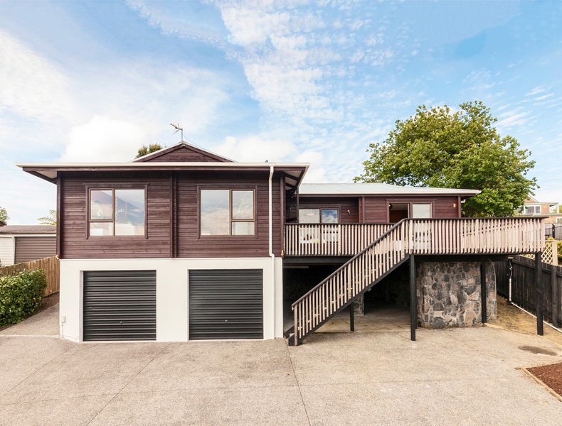 14 Melia Grove, Goodwood Heights, Auckland - Carousel 1