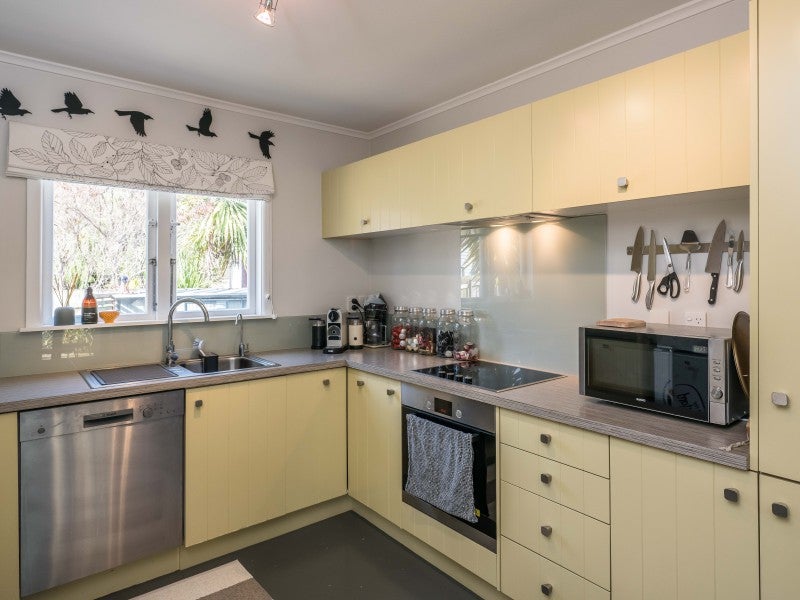 192 Raumati Road, Raumati Beach, Paraparaumu - Carousel 2