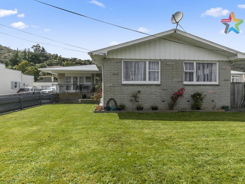 12 Rimu Street, Naenae, Lower Hutt - Carousel 1