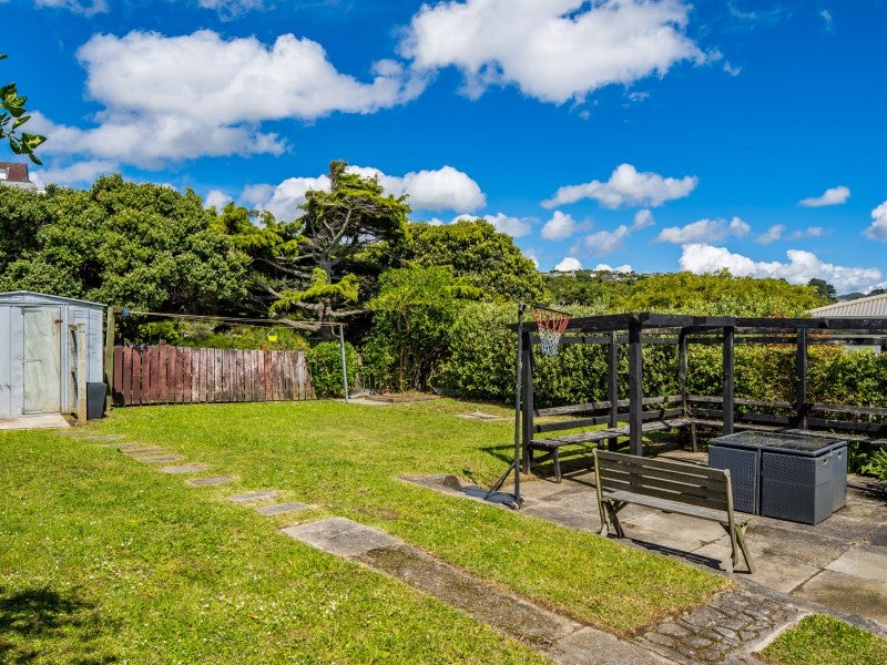 8 Eskdale Road, Papakowhai, Porirua - Carousel 11