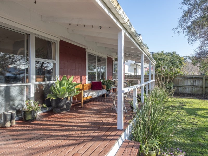 17 Maranui Street, Welbourn, New Plymouth - Carousel 1