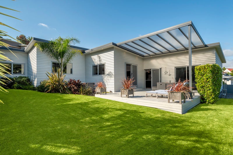 5H Winiata Street, Brookfield, Tauranga - Carousel 1