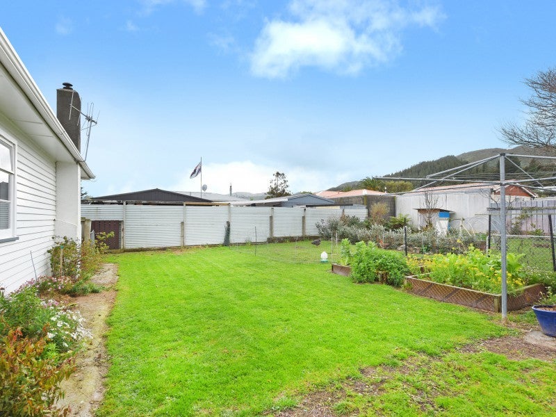 120 Wise Street, Wainuiomata, Lower Hutt - Carousel 2