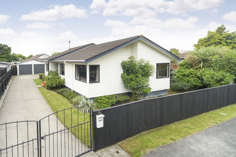 75 Geraldine Crescent, Cloverlea, Palmerston North - Carousel 1