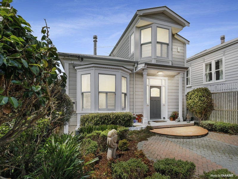 67 Weld Street, Wadestown, Wellington - Carousel 1