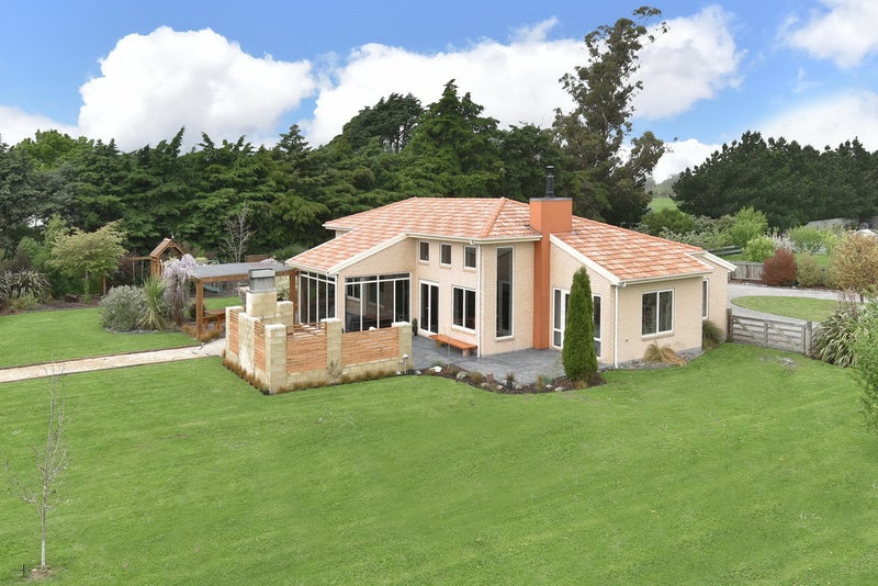 21 Teviotview Place, Amberley, Amberley - Carousel 1