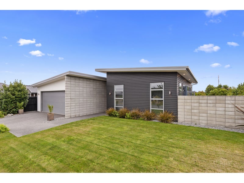 5 Constance Place, Aidanfield, Christchurch - Carousel 2