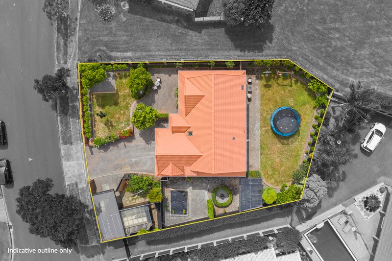 27 Pyatt Crescent, Saint Johns, Auckland - Carousel 2