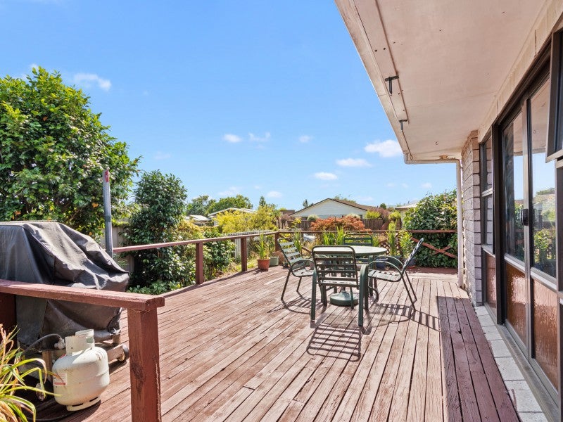 25 Martin Avenue, Wakefield - Carousel 2
