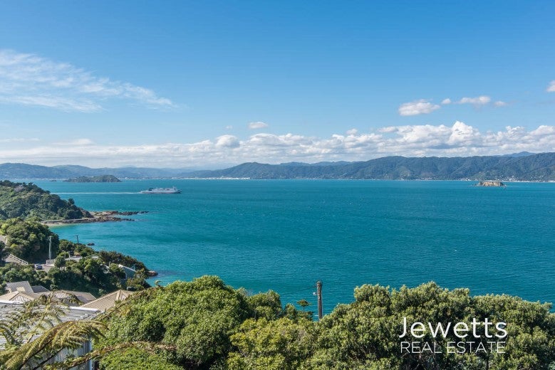 29 Napier Street, Karaka Bays, Wellington - Carousel 2
