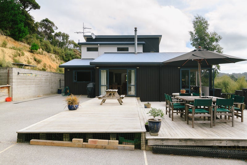 79 Horoeka Street, Stokes Valley, Lower Hutt - Carousel 1