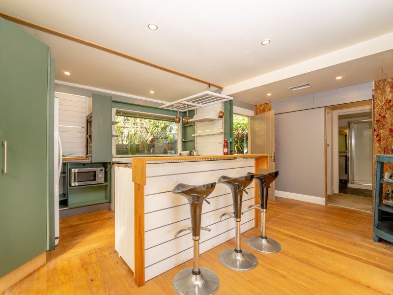 137 Cleveland Terrace, Maitai, Nelson - Carousel 1