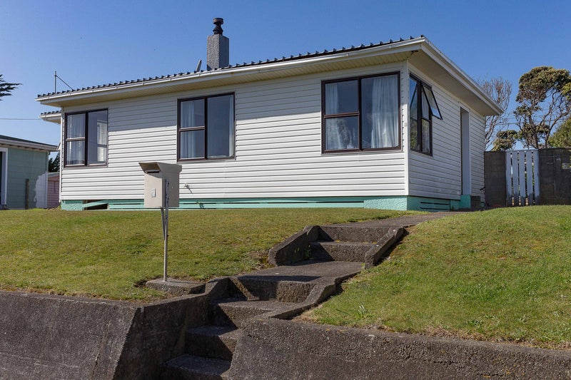 7 Morere Street, Titahi Bay, Porirua - Carousel 2