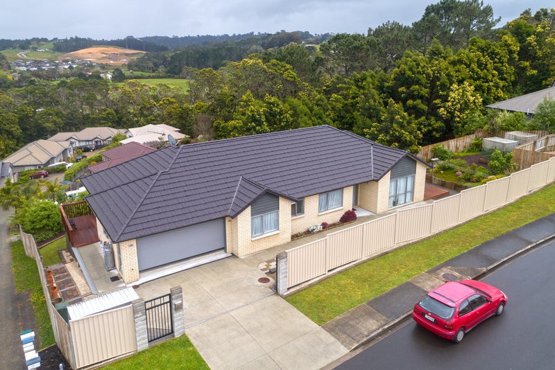 104 Tiriwa Drive, Massey, Auckland - Carousel 1
