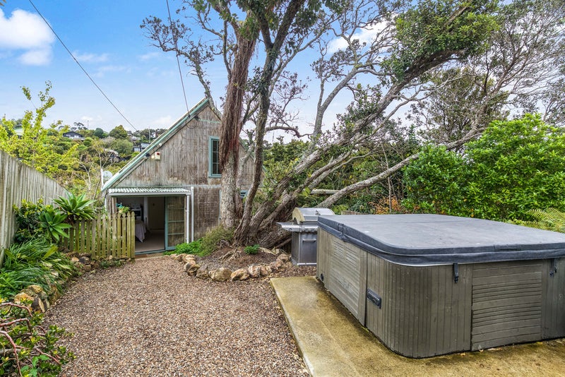 28 Frank Street, Oneroa, Waiheke Island - Carousel 2