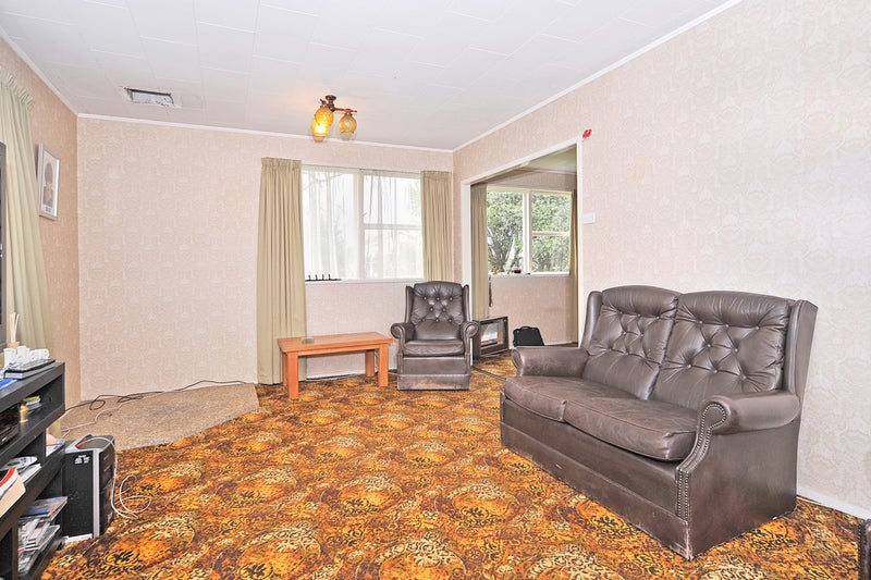 76 Shamrock Street, Takaro, Palmerston North - Carousel 2