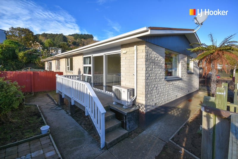 13A Greenacres Street, Macandrew Bay, Dunedin - Carousel 1