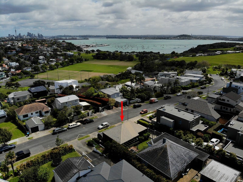 9A Takitimu Street, Orakei, Auckland - Carousel 18