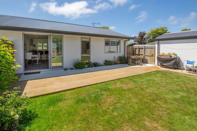 2/8 Betula Place, Parklands, Christchurch - Carousel 1