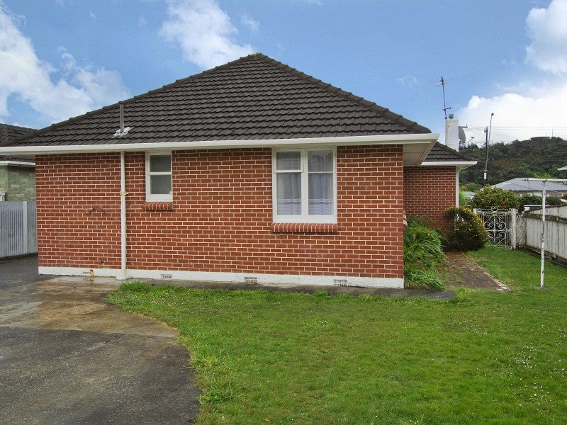 56 Wise Street, Wainuiomata, Lower Hutt - Carousel 14