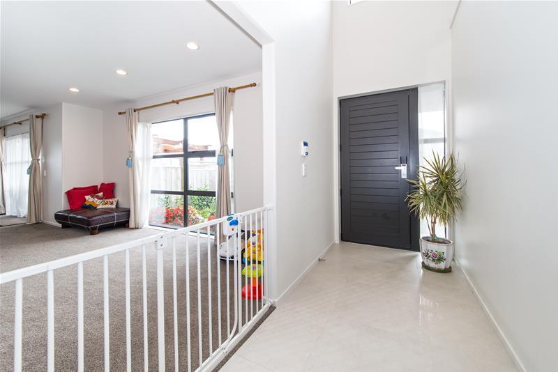 30 Darion Drive, Flat Bush, Auckland - Carousel 2
