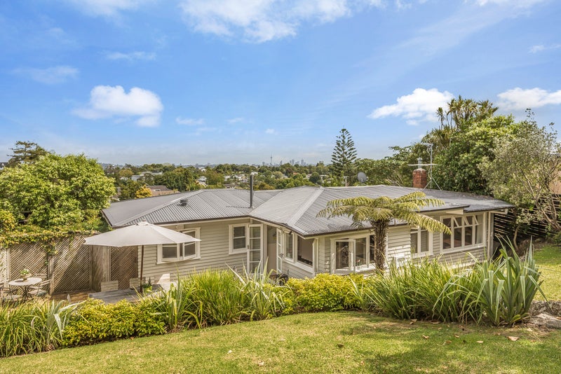 51 Rutherford Terrace, Meadowbank, Auckland - Carousel 1