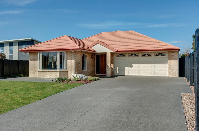 6 Birkdale Drive, Shirley, Christchurch - Carousel 12