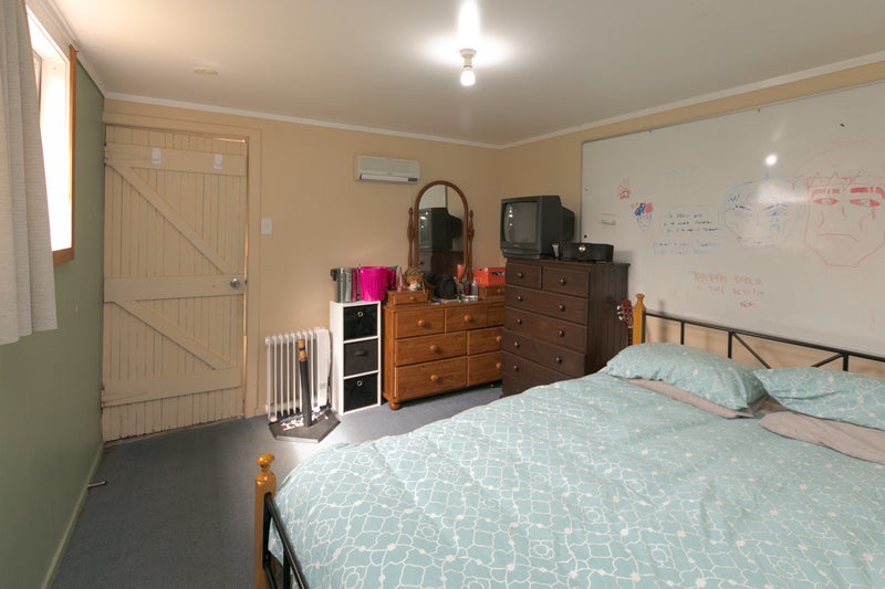 30 Burns Avenue, Takaro, Palmerston North - Carousel 22