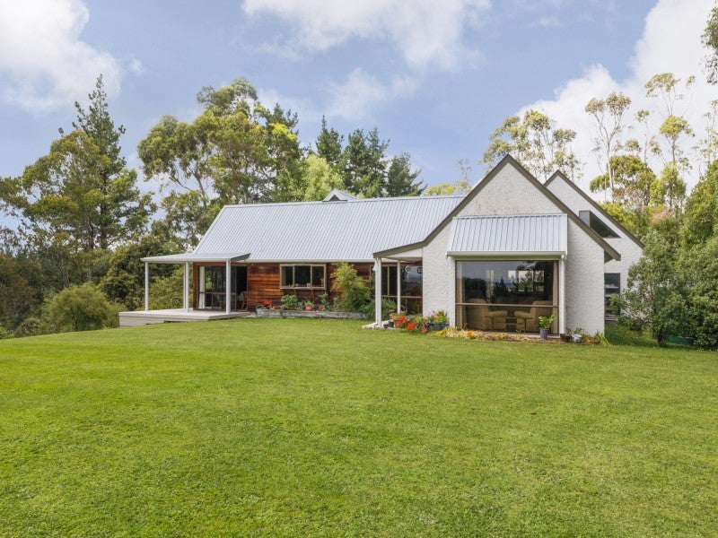 276 Aokautere Drive, Palmerston North - Carousel 2