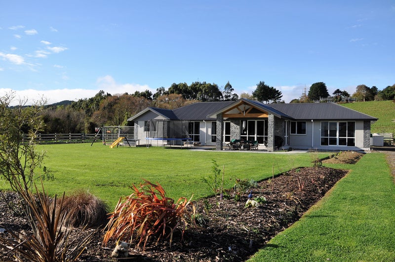 44 Forest Hill Road, Palmerston North - Carousel 22