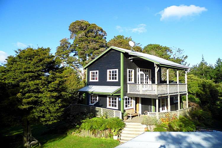 102 Avro Road, Blue Mountains, Upper Hutt - Carousel 1