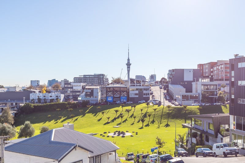 3/8 Rendall Place, Eden Terrace, Auckland - Carousel 1