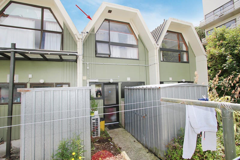 93D Queen Street, North Dunedin, Dunedin - Carousel 13