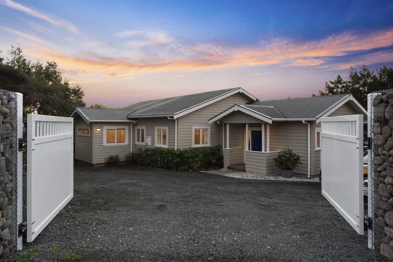 408A Paremoremo Road, Paremoremo, Auckland - Carousel 1