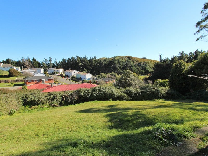 11 Lincoln Grove, Cannons Creek, Porirua - Carousel 16